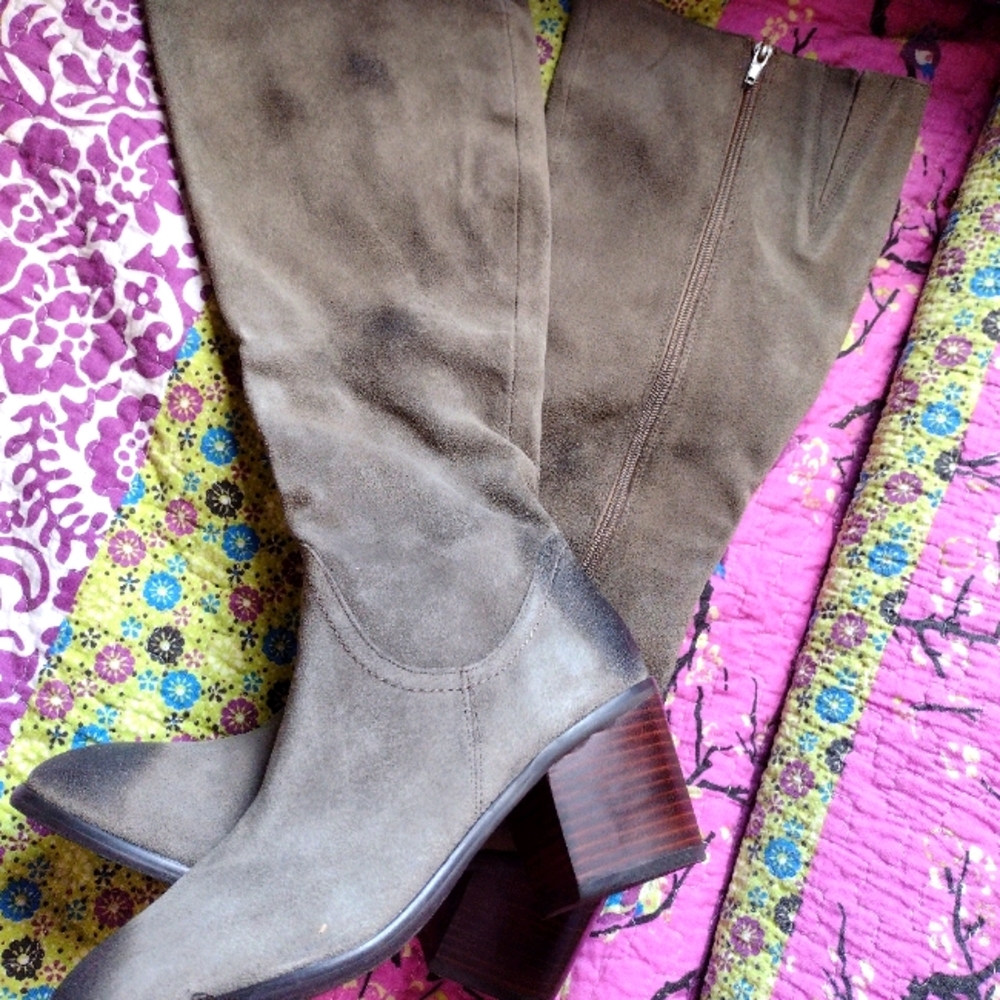 Grey suede knee boots